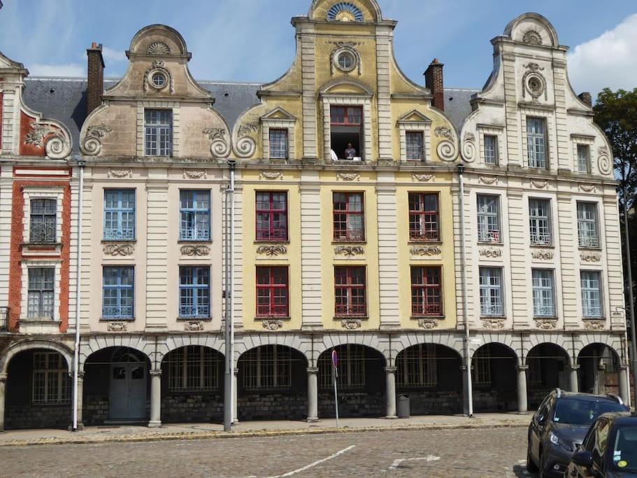 Les Coquelicots Grand Place Arras Buitenkant foto