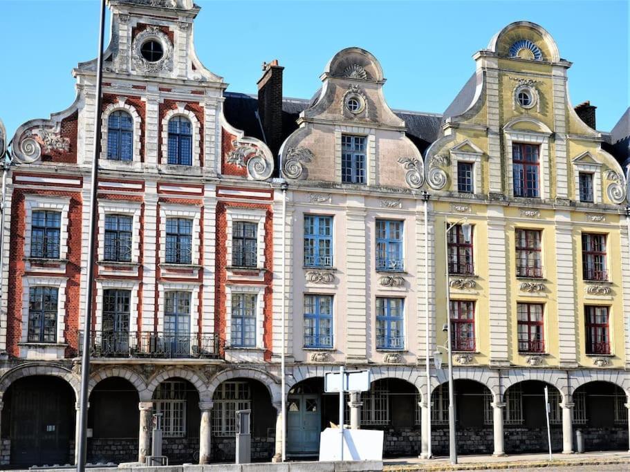 Les Coquelicots Grand Place Arras Buitenkant foto